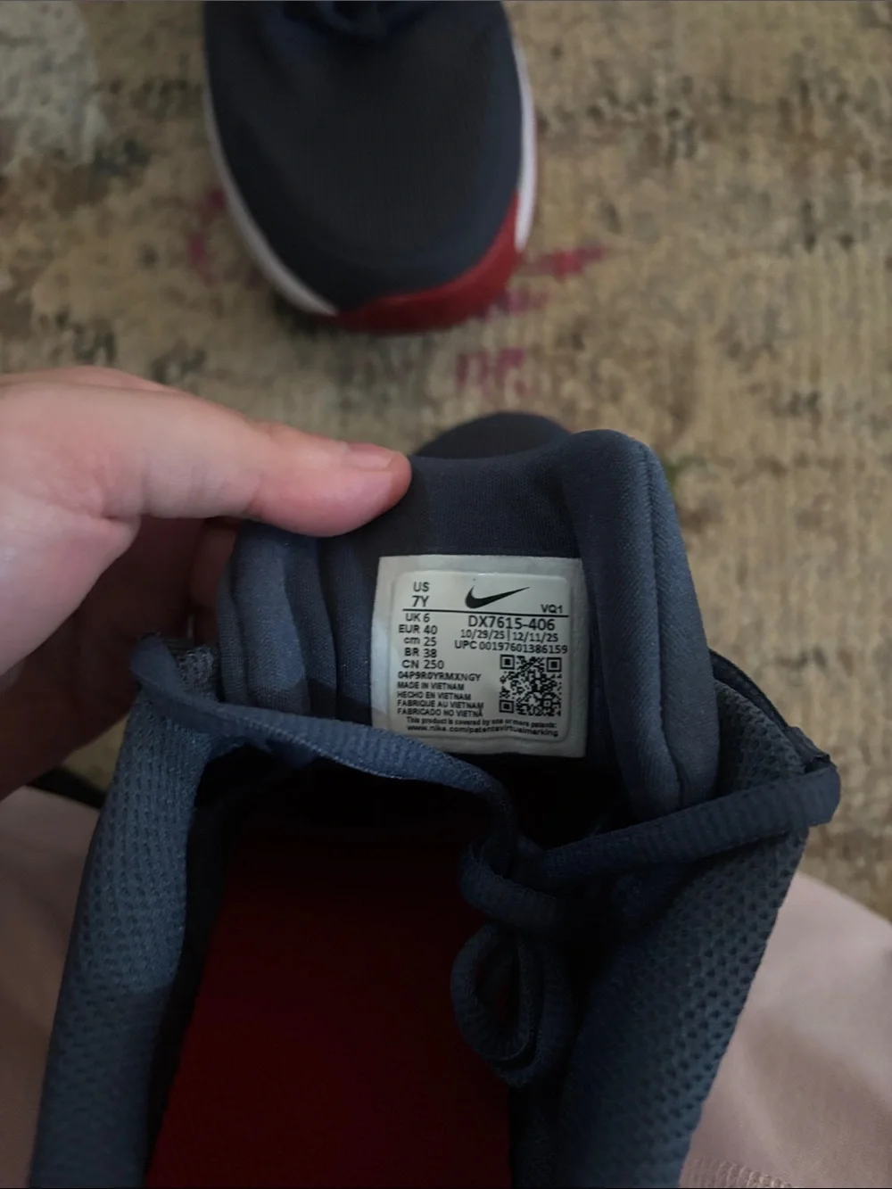 7Y Nike shoes